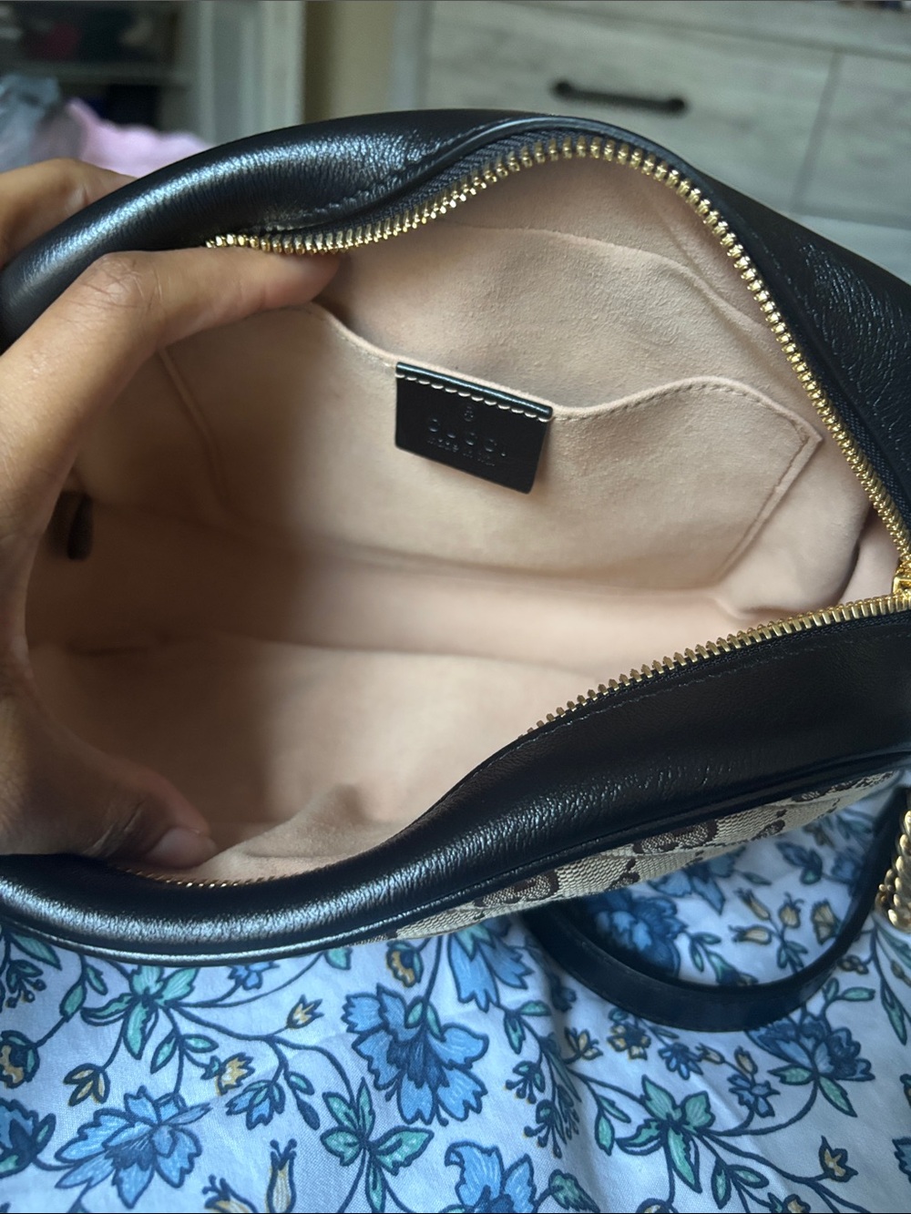 Gucci GG Marmont Shoulder Bag Diagonal Quilted GG Canvas Small - Picture 8 of 9